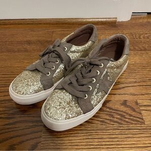 **4/$12** Not Rated Gold Glitter Ladies Tie Up Sneakers Size 8